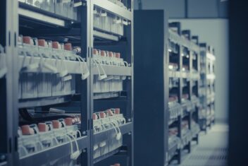 data center LoB Pixa Akela